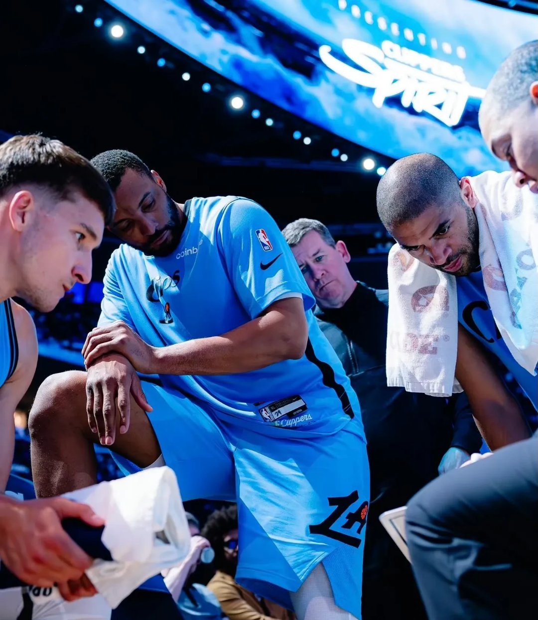 快船碾压魔术,麦科勒姆扛起全队 快船碾压魔术,麦科勒姆扛起全队